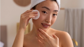 4 Exfoliating Pads dengan Formula Alami, Cocok untuk Kulit Sensitif