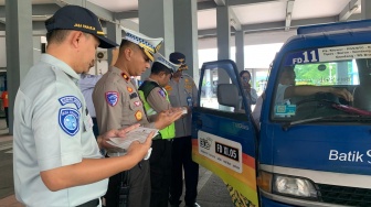 Polisi Gelar Ramp Check 30 Bus di Terminal Tirtonado, Satu Sopir Keringat Dingin Gara-gara Ini