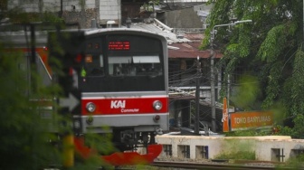 KRL Rute Manggarai-Tanah Abang Terganggu Akibat Kebakaran di Menteng