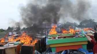 Polda Sumut Bakar 209 Mesin Judi, 2 Wanita Tersangka