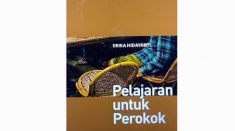 Hindari Merokok di Ruang Publik dalam Buku Pelajaran untuk Perokok