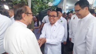 Bareng Panglima TNI dan Kapolri Temui Uskup Agung Katedral, Menko PMK Jamin Natal Tahun Ini Aman