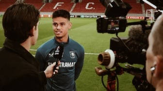 Pemain Muda FC Twente: Mees Hilgers Beri Bimbingan Ekstra