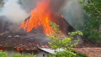 Korsleting Listrik Diduga Picu Kebakaran Rumah di Bantul, Satu Orang Nyaris Tewas