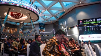 Pasar Dagang Amerika Memanas, IHSG Diprediksi Menguat Tipis Hari Ini