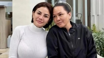 Nikita Mirzani Ditahan Terkait Kasus Pemerasan, Fitri Salhuteru: Saya Yakin Dia Gak Sendiri