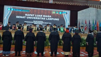 Unila Kukuhkan 14 Guru Besar, Ini Nama-namanya