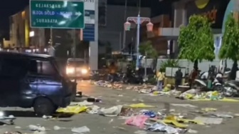 Euforia usai Tahun Baru di Solo Penuh Sampah, Merayakan atau Merusak?