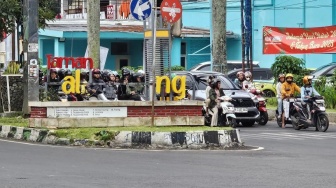 Wajah Pria Rusak Letter Lamp Taman Galunggung Terekam Kamera: Publik Enemy Satu Kota