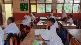 Apakah Koruptor Dulu Tidur dan Bolos Waktu Pelajaran PPKn?