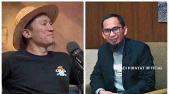 Pendidikan Ustaz Adi Hidayat yang Bikin Felix Siauw Minder