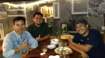 Cafe Teko Kopi, Tempat Nongkrong Bernuansa Joglo di Pekanbaru