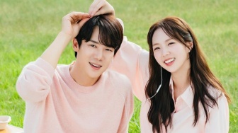 Yoo Yeon Seok dan Chae Soo Bin Pilih Adegan Favorit di When The Phone Rings