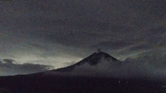 Gunung Semeru Erupsi 9 Kali Hari Ini, Letusan Capai Seribu Meter