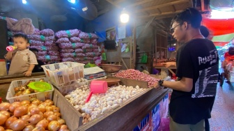 Tahun Baru 2025, Harga Cabai di Pasar Segiri Meroket hingga Rp 120.000 per Kilogram