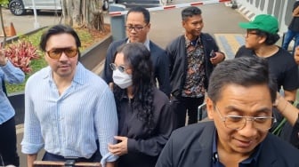 Kasus Video Syur Putrinya Mulai Disidangkan, David Eks Naif Gandeng Audrey Davis ke Pengadilan