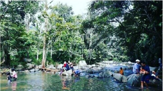 Wisata Salu Paja'an di Polman, Tempat Ternyaman untuk Bersantai