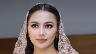 Mahalini Tampil Cantik saat Tasyakuran 7 Bulanan Kehamilan, Lubang Hidung Bikin Salfok