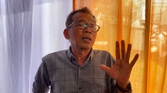 Jenguk Abah Qomar di Rumah Sakit, Jarwo Kwat Sedih: Tapi Dia Semangat Juangnya Luar Biasa