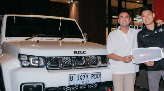 Lapor LHKPN Punya Harta Lebih dari Rp 1 Triliun, Ini Deretan Mobil Mewah di Garasi Raffi Ahmad