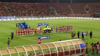 Hasil Liga 1: Gol Telat Gustavo Franca Selamatkan Persib dari Kekalahan di Markas Bali United