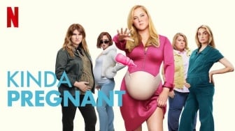 Amy Schumer Pura-pura Hamil di Film Kinda Pregnant, Intip Trailernya