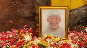 Penuh Emosi, Anak Tak Terima Keluarga Dibilang Telantarkan Makam Nurul Qomar
