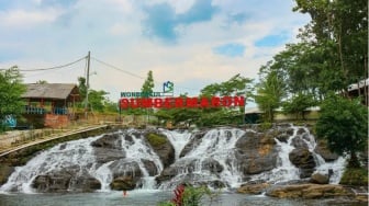 Merasakan Pengalaman Seru Bermain River Tubing di Sumber Maron Malang