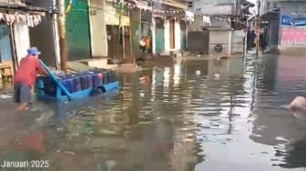 Akses Pelabuhan Muara Angke Kembali Terendam Rob pada Minggu Pagi