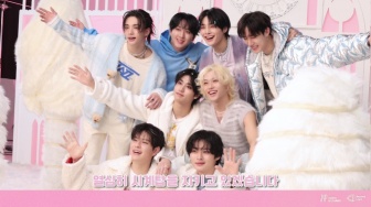 Rayakan Hari Valentine, Stray Kids Gelar Fan Meeting ke-5 'SKZ 5'CLOCK'