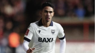 Marselino Debut di Oxford United: Main di Piala FA, Langsung Kartu Kuning