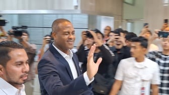 Pagi Lihat Stadion GBK, Siang Jumpa Menpora, Patrick Kluivert Kedipkan Mata