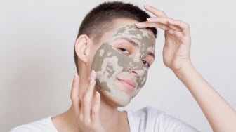 Bebas Minyak Berlebih! 5 Clay Mask yang Ampuh Detox dan Bersihkan Kulitmu