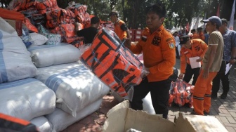 BPBD Jakarta Telah Salurkan Seribu Lebih Jaket Pelampung di Kepulauan Seribu