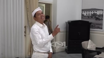 Kelakar Dedi Mulyadi Saat Sambangi Kamar Tidur Presiden di Gedung Pakuan Bandung