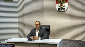 KPK Panggil Ulang Hasto Kristiyanto, Kasus Suap PAW DPR Memanas!