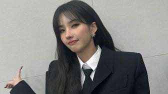 4 Inspirasi OOTD Modis ala Soyeon (G)I-DLE untuk Tampil Lebih Percaya Diri