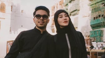 Bagikan Foto Usai Umrah, Pasmina Aaliyah Massaid Dibandingkan dengan Mahalini