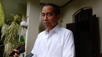 Rocky Gerung Telisik di Balik Dandanan Rapi Jokowi Saat Hendak Bertemu Budi Arie