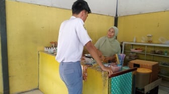 Dilema Makan Siang Gratis: Siswa Senang, Kantin Rugi