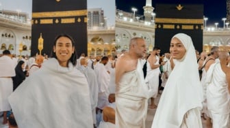 Sean Gelael Umrah Bareng Hana Malasan, Warganet Curiga Mereka Sekalian Nikah di Tanah Suci