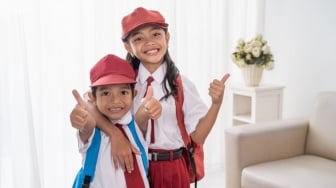 Kembali ke Era Gus Dur? Warganet Bagikan Cerita Suka Duka Libur Sekolah Satu Bulan Selama Ramadan