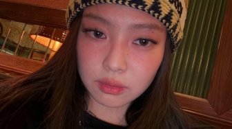 4 Inspirasi Tampilan Kasual Kece ala Jennie BLACKPINK, dari Gaya Chic hingga Edgy