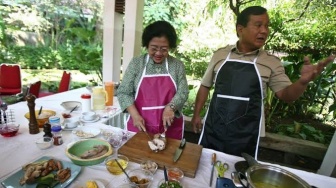 Jokowi Temui Sri Sultan Hamengkubuwono, Foto Megawati dan Prabowo Memasak Jadi Sorotan: Ada yang Panik..