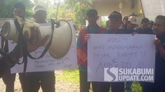 Diduga Korupsi Dana Desa, Kades Neglasari Didemo Warga