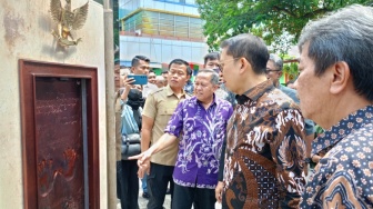 Jalan-jalan ke Taman Pintar, Fadli Zon Minta Tapak Kaki Prabowo Ikut Ditampilkan di Wahana Presiden