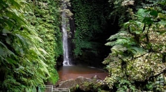 Air Terjun Jeruk Manis, Wisata Alam Memesona di Kaki Gunung Rinjani