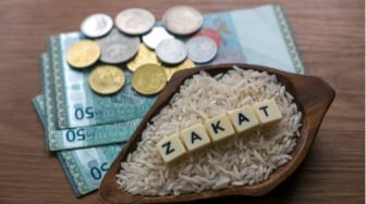 Bolehkah MBG Pakai Dana Zakat? Ini Golongan Orang yang Berhak Menerima Zakat