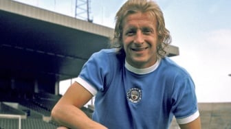 Denis Law: Raja Old Trafford yang Diperebutkan Torino dan Inter