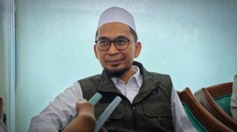 Ustaz Adi Hidayat Bahas 'Ikhtiar Mencari Rezeki': Kita Bergerak Dihitung